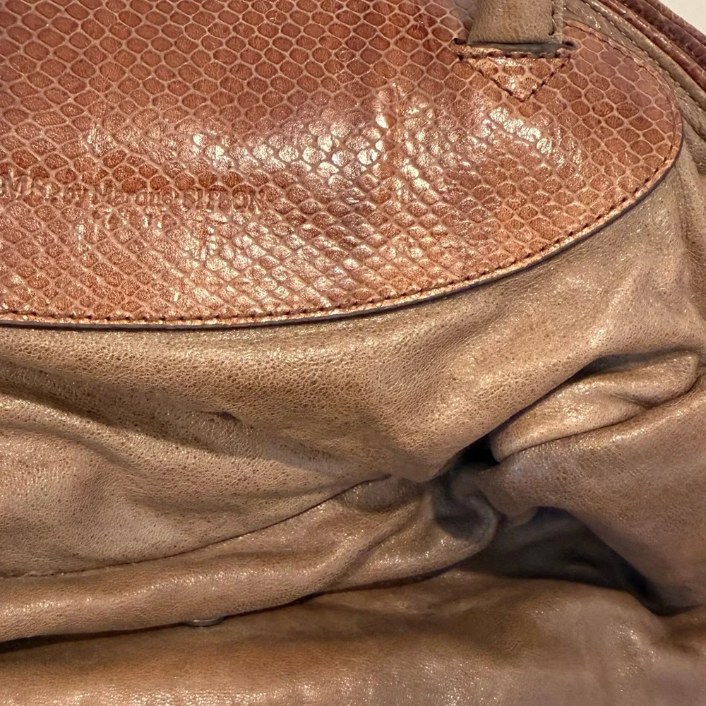 Soft Brown Leather Hobo Handbag with Textured Trim